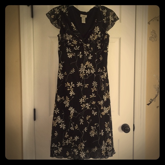 ✨ SALE ✨ Super cute dress sz 10