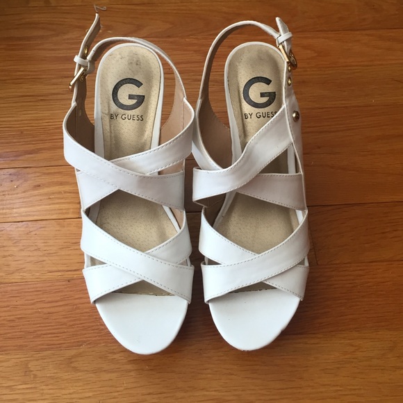 Guess white wedges