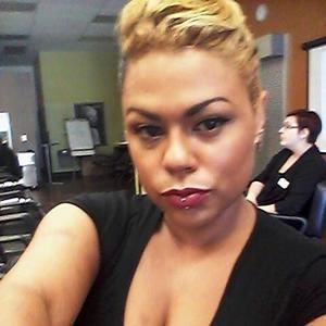 Meet your Posher, Stefanie