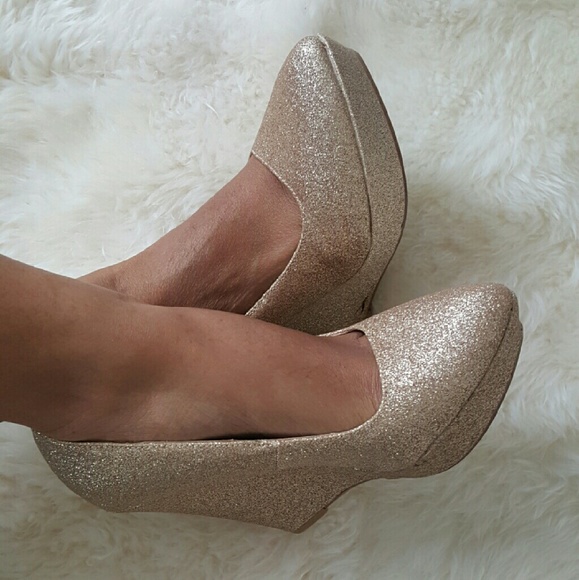 Rose gold / champagne sparkled platform heels