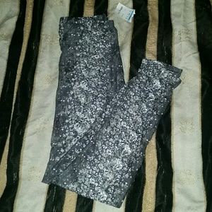 Grey flower print leggings