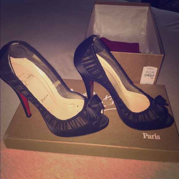 💯Authentic Louboutin Angelique Pumps!