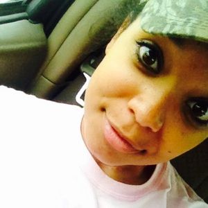 Meet your Posher, Denae