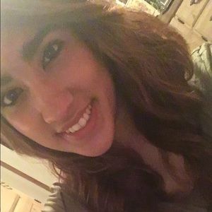 Meet your Posher, Esmeralda