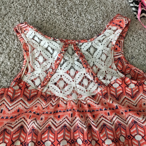 Aztec printed top - Picture 3 of 3