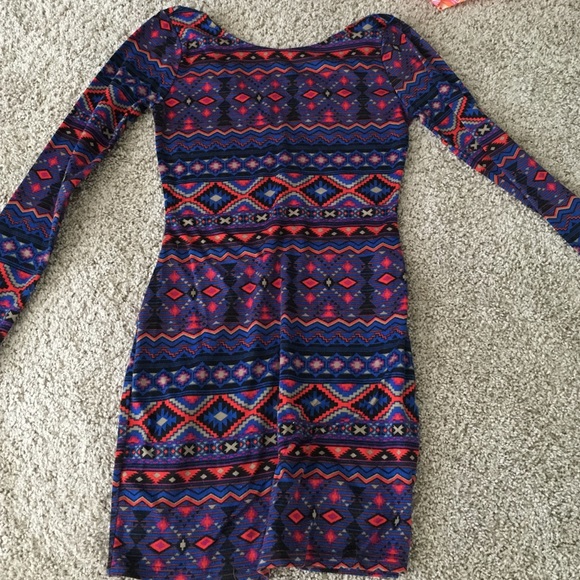Aztec printed fitted dress - Picture 3 of 3