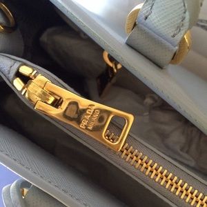 Prada Bags - 🚫SOLD Prada Borsa A Mano Saffiano Lux Granito Prada Bags - 🚫SOLD Prada Borsa A Mano Saffiano Lux Granito