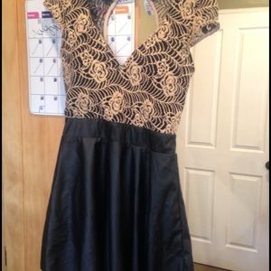 Lace/leather mini dress (M)