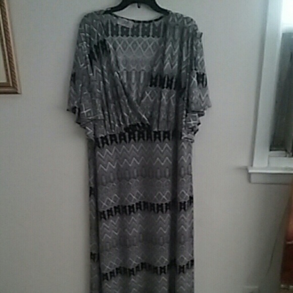 *2 for $13 Sale* Maxi Dress 3x