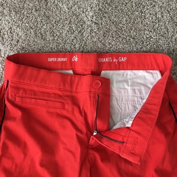 Gap red khakis - Picture 2 of 3