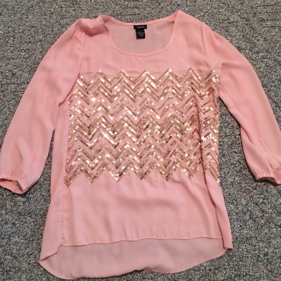 ❗️SOLD ❗️Light pink blouse