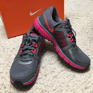 Women's Nike Dual Fusion ST 2