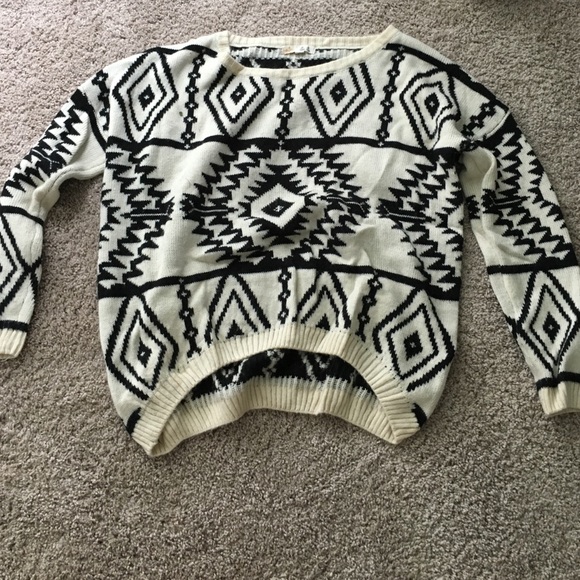 Cozy Aztec printed sweater - Picture 1 of 4