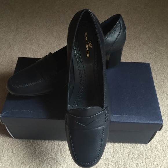 Brooks Brothers Navy Loafer Pumps