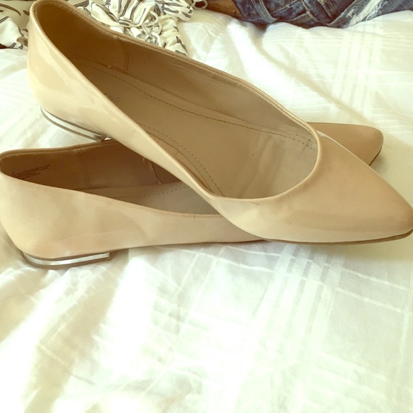 Nude patent leather ballet flats