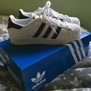 ADIDAS SUPERSTAR