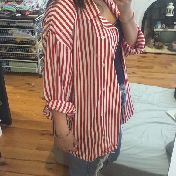 Oversized Silk Shirt - Picture 4 of 4