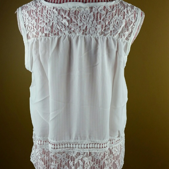 3 for $20 White Lace Dressy Tank - Picture 3 of 3