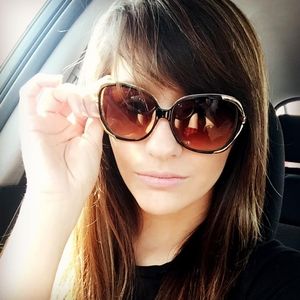 Meet your Posher, Peggy sue