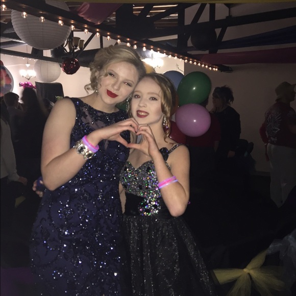 Meet your Posher, Brooke - Picture 1 of 1