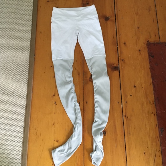 Alo Yoga Goddess Legging