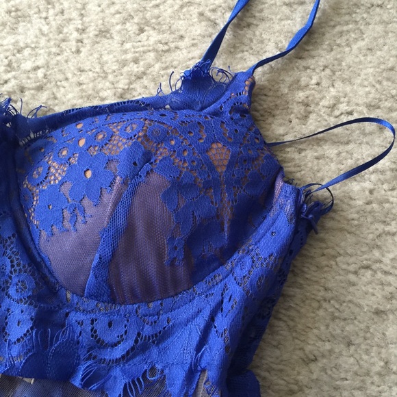 Royal Blue Maxi Lace Eyelash Long Dress - Picture 3 of 4