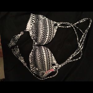 VS push-up swimsuit top