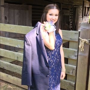 Meet your Posher, Anthea