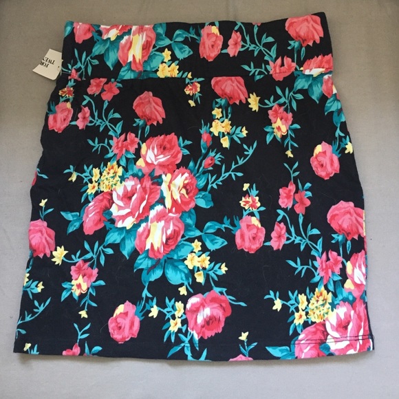 Brand new Forever 21 skirt