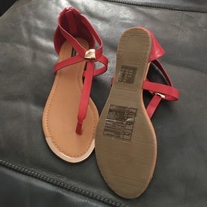 Great Red flat sandals