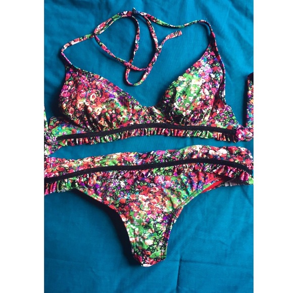 Kenneth Cole PopArt Floral Two Piece Bathing Suit!