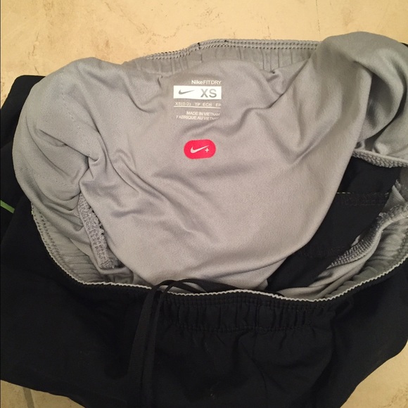 Nike Shorts - Picture 3 of 3