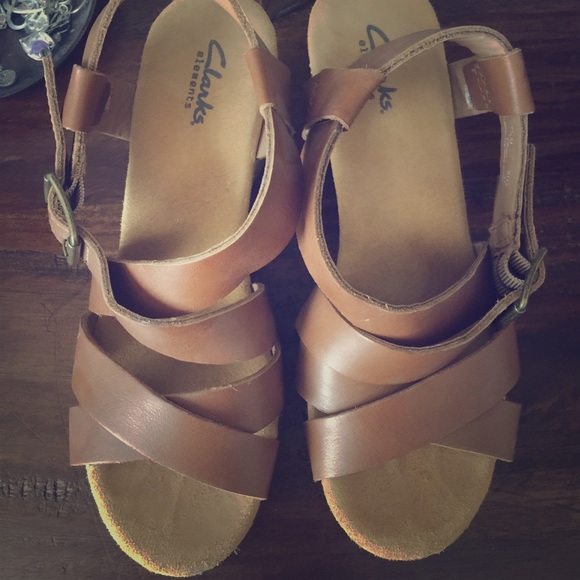 Clark's wedge sandals size 7.5