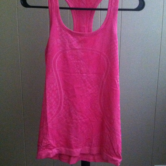 LIKE NEW! Lululemon Swiftly Tech Tank