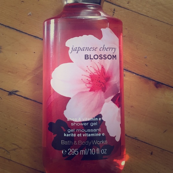 Shea & Vitamin E Shower Gel