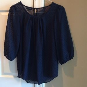 Sheet navy blue top