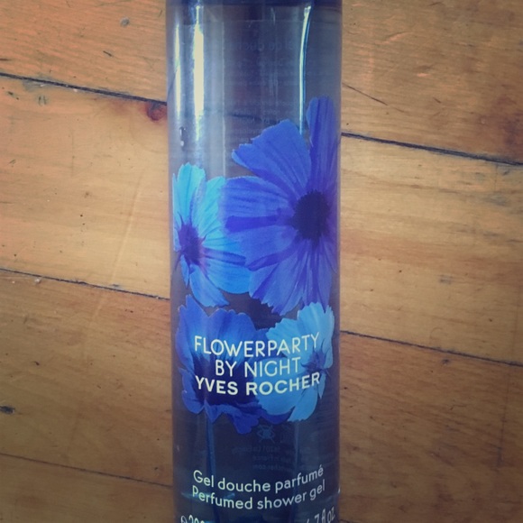 Perfumed shower gel