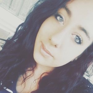 Meet your Posher, Deiona