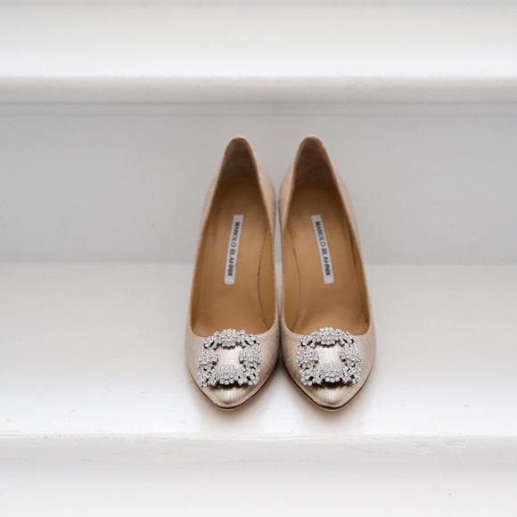 Manolo Blahnik 'Hangisi' Jeweled Pump (Women) - Picture 2 of 4