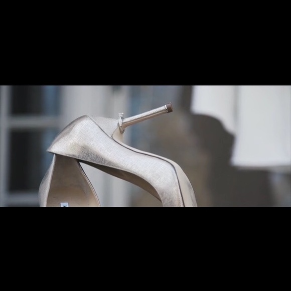 Manolo Blahnik 'Hangisi' Jeweled Pump (Women) - Picture 3 of 4