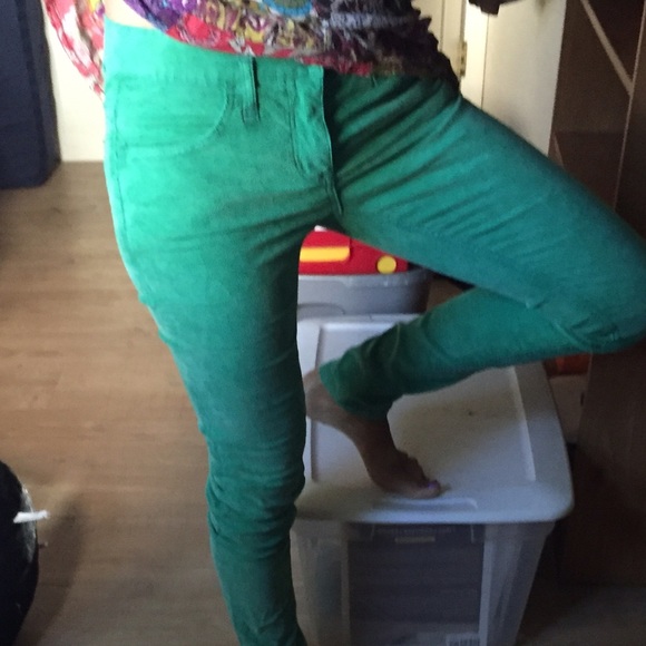 Free people🍍Green Skinny cords🍍27 Perfect🍍