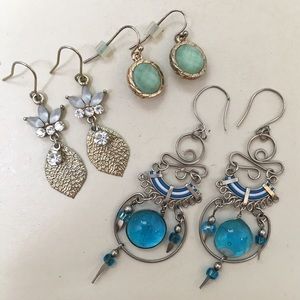 bundle of earrings!