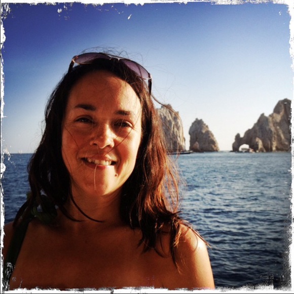 Meet your Posher, Cindy - Picture 1 of 1