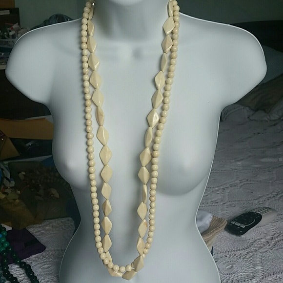 Jewelry - Ivory necklace