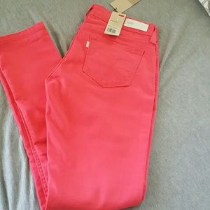 Levis Demi Curve Jeans