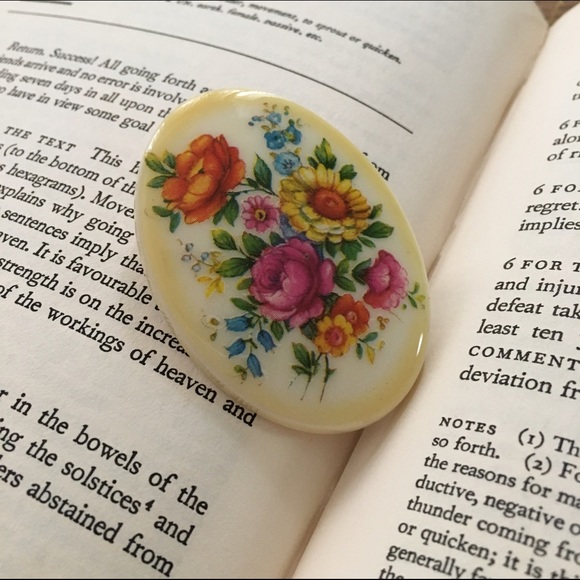 True vintage German floral oval brooch pin