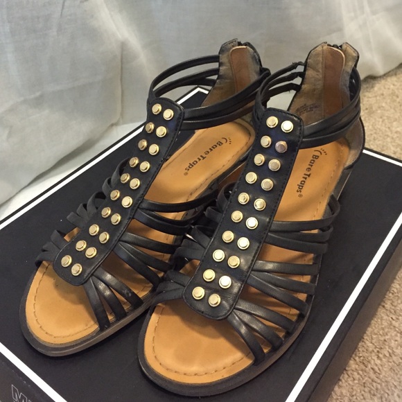 Black scrappy sandal