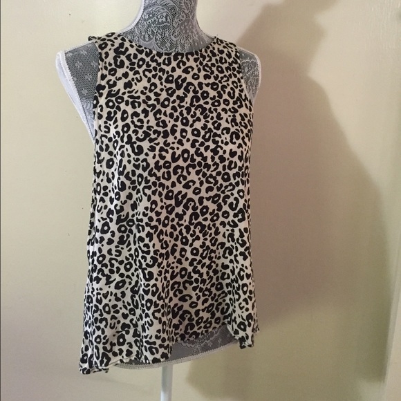 Sleeveless blouse