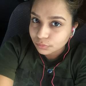 Meet your Posher, Kenia