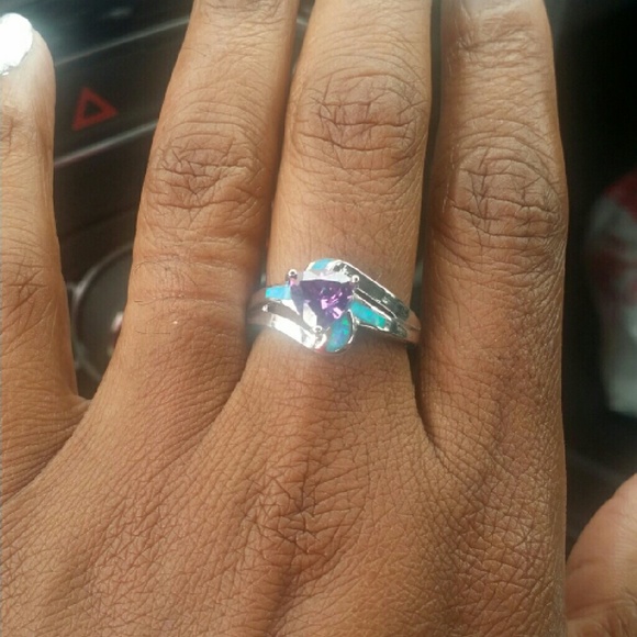 GORGEOUS AMETHYST & OPAL RING - Picture 3 of 4